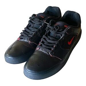 NIKE SB ISHOD Premium Skate Sneakers Black/Red University Men’s Size 12 ECU